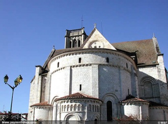 Saint - Caprais Cathedral 