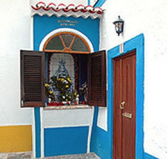 The altar in honor of the Virgin of Mercy (Platter of Nossa Senhora da Piedade) 