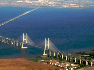 Bridge Vasco da Gama (Vasco da Gama) 